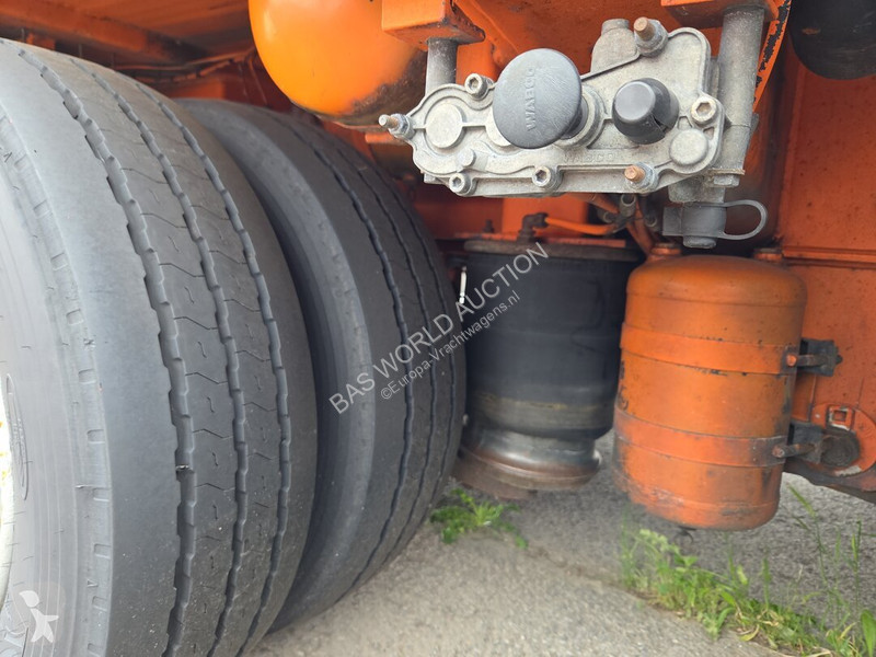 Полуприцеп Goldhofer STZ-L6-67/80A