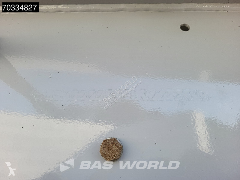 Полуприцеп Schmitz Cargobull SCB*S3D 3 axles