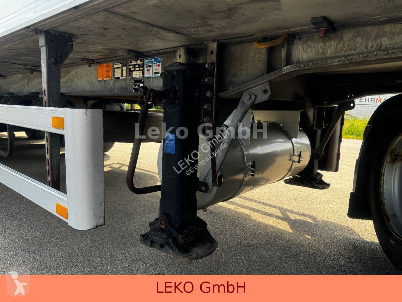 Semirimorchio Fruehauf Standort Budapest