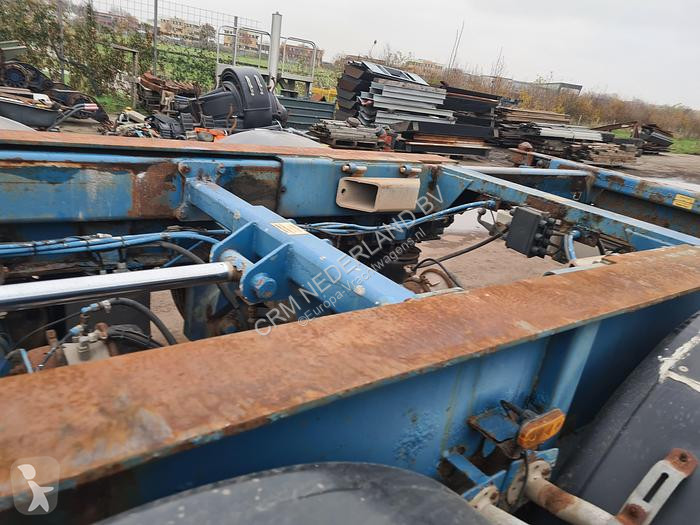 Semiremorca Fliegl 3 AXLE CONTAINER CHASSIS 40...