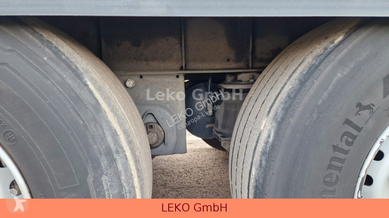 نصف مقطورة Fruehauf Frigo Semi 38T Vector...
