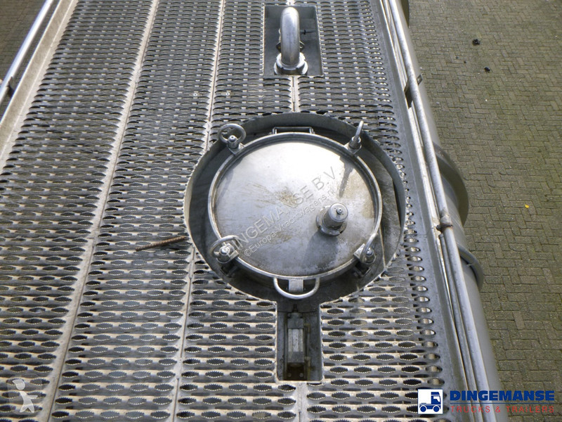 Semiremorca Burg Food tank inox 30.3 m3 / 3 comp