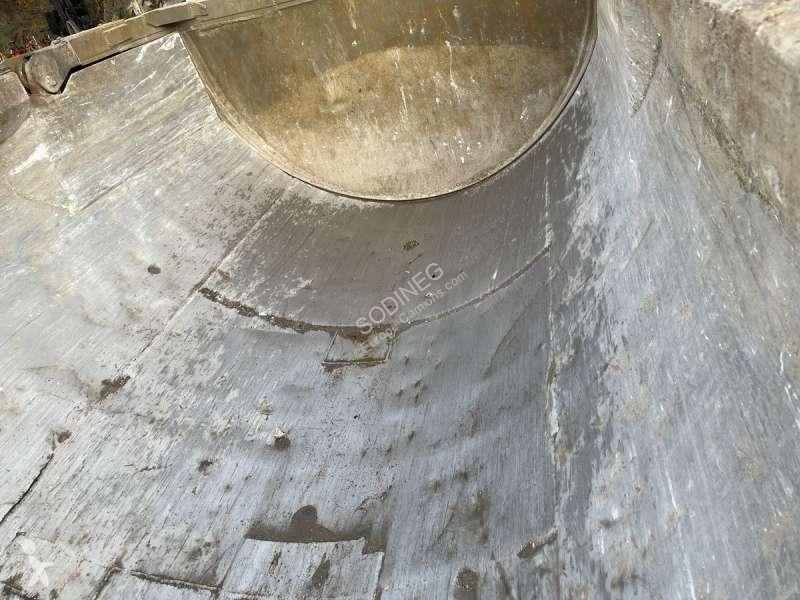 Semitrailer Benalu  3 ESSIEUX