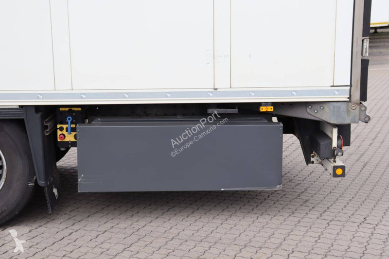 Semirremolque Schmitz Cargobull SCB*S3B