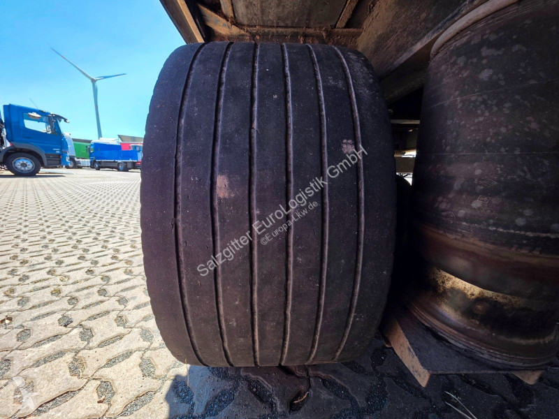 نصف مقطورة Kögel SN 18 / Hubdach