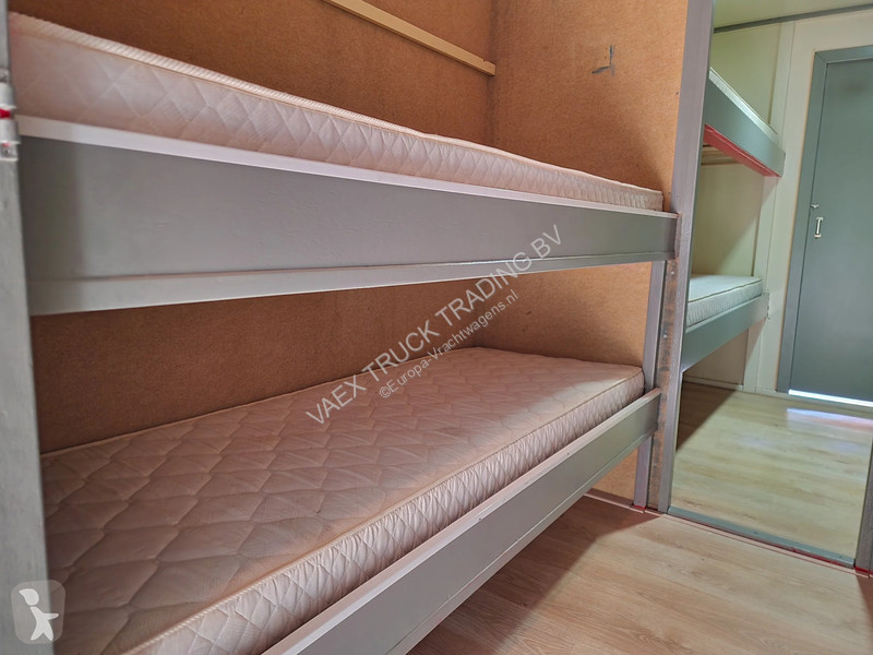 Полуприцеп  913- Camper trailer - 8 bed - Bar -...