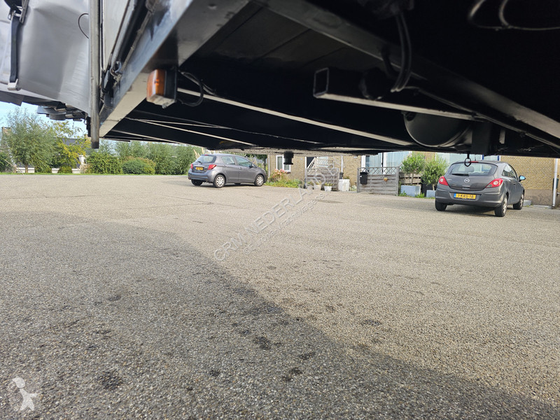 Полуремарке Broshuis 1AOU 10 10 /SINGLE AXLE/...