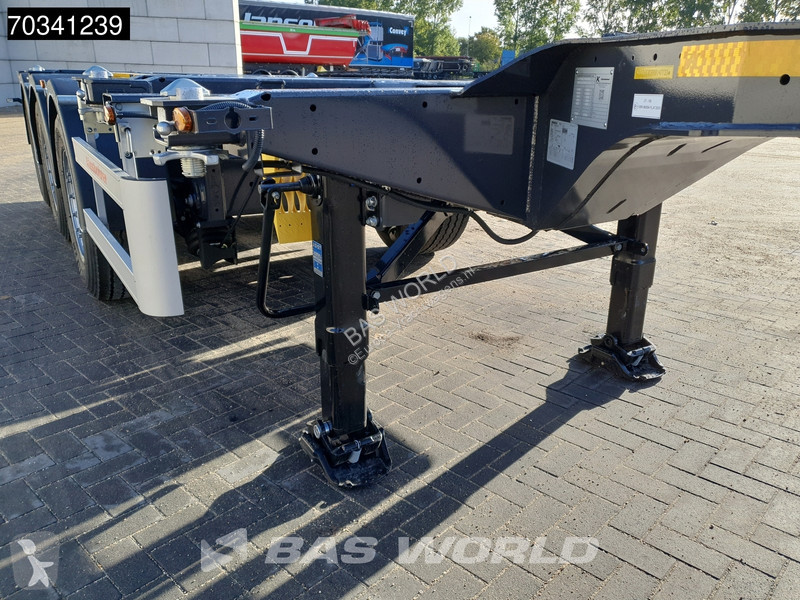 Kässbohrer XS 3 axles NEW Multi 45'ft Lift Axle...