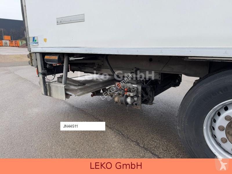 Semitrailer Fruehauf FST 4 FC Mit Carrier Vic...