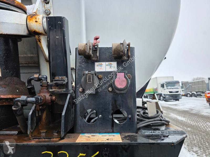 نصف مقطورة Feldbinder KIP 52/7000/A/2 / ADR AT...