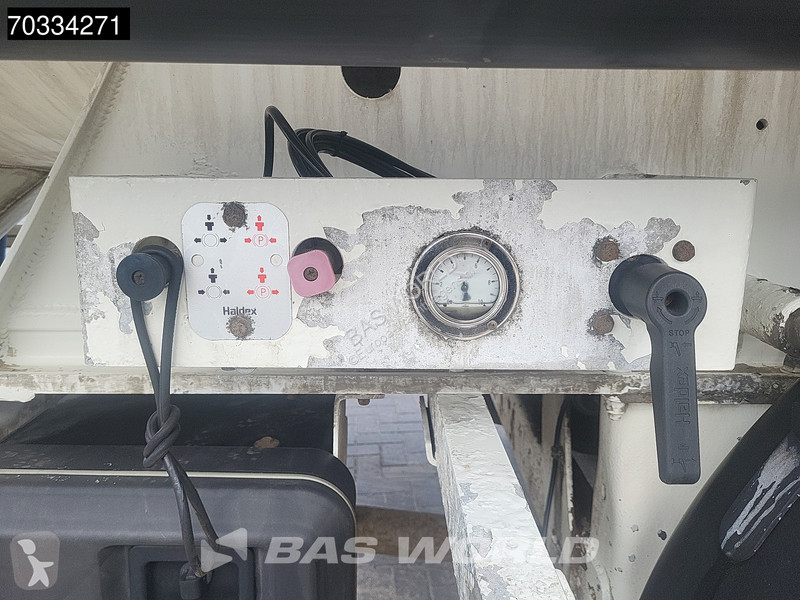Félpótkocsi  APK 03-2027 39.000 Ltrs Lift Axle...