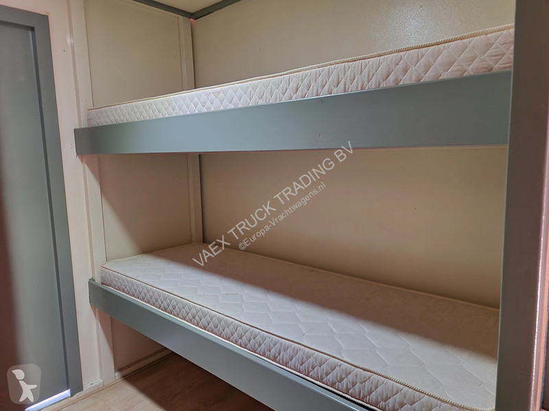 Полуприцеп  913- Camper trailer - 8 bed - Bar -...