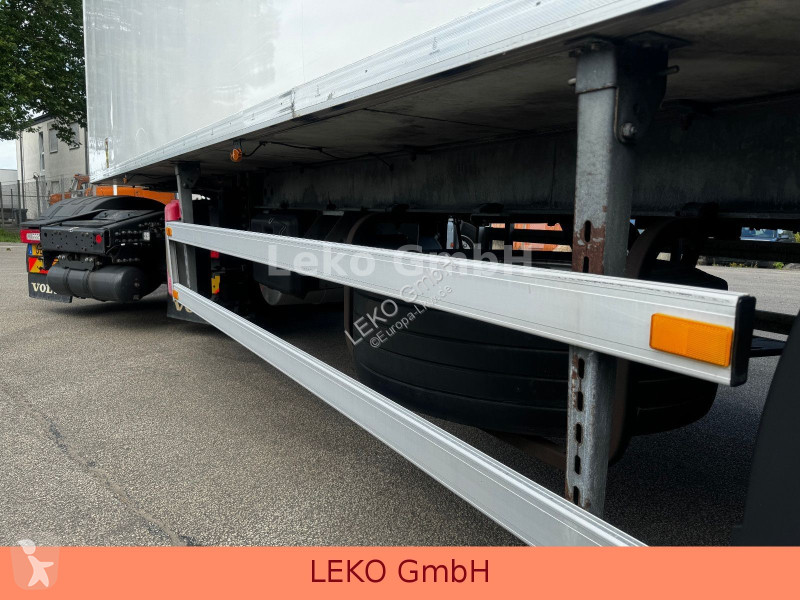 Semirimorchio Fruehauf Standort Budapest