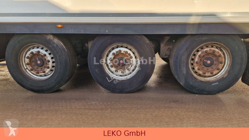نصف مقطورة Fruehauf FRIGO SEMI 39T Vector...