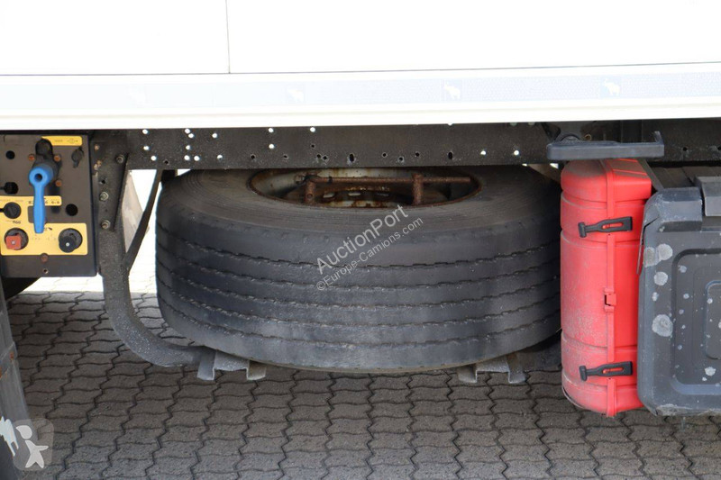 Semirremolque Schmitz Cargobull SCB*S3B