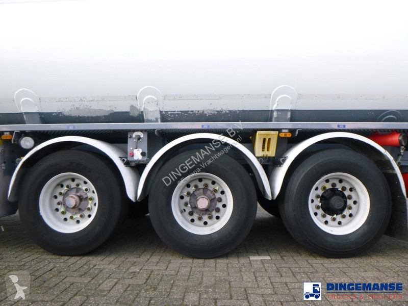 Semi remorque LAG Fuel tank alu 44.4 m3 / 6...