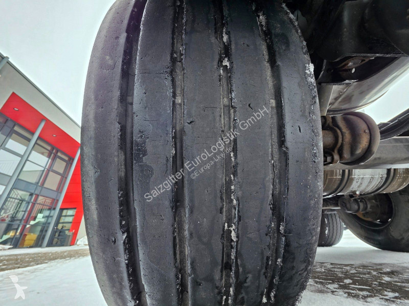 نصف مقطورة Kässbohrer STB / Liftachse /...