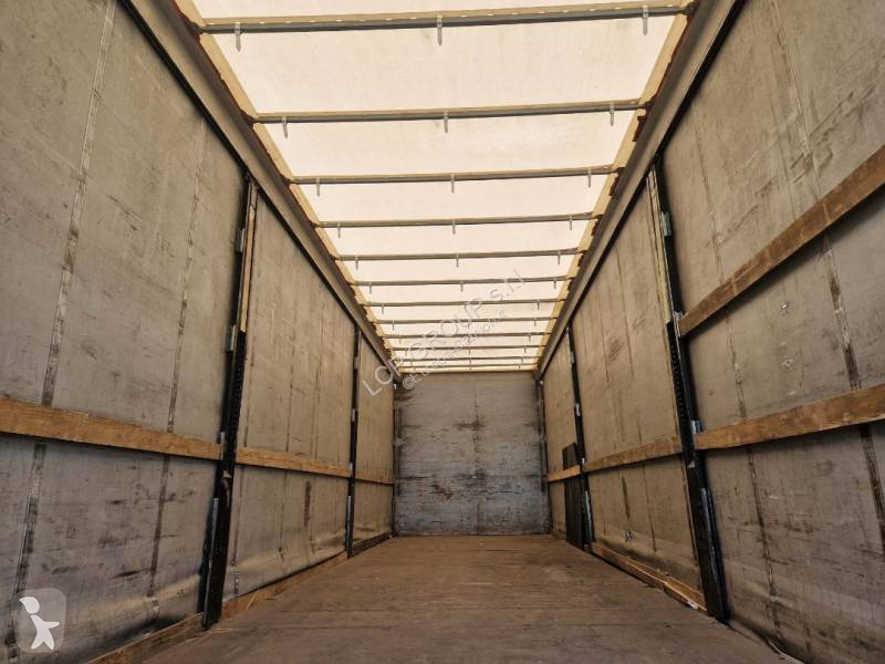 نصف مقطورة Schmitz Cargobull SK010