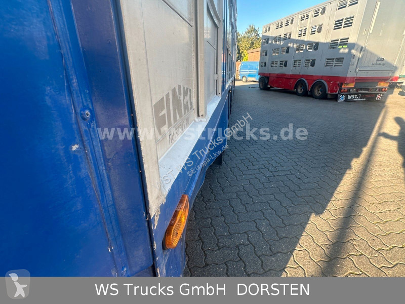 Semitrailer  Finkl  3 Stock Hubdach Typ 2...