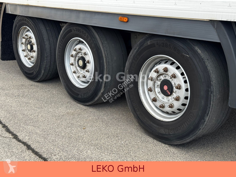 Félpótkocsi Fruehauf Mit Carrier Vector 1950 Mt