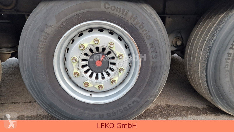 نصف مقطورة Fruehauf Frigo Semi 38T Vector...