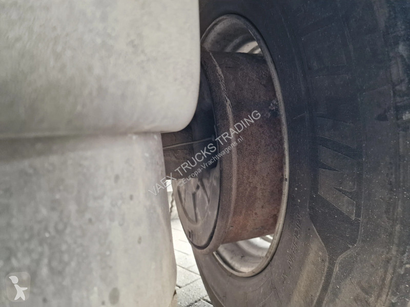 نصف مقطورة Finkl 3 deck - lift- water - vans -...
