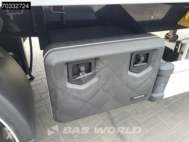 نصف مقطورة Kässbohrer XS Tailgate 2x Lift Axle