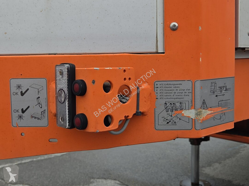Полуприцеп Goldhofer STZ-L6-67/80A