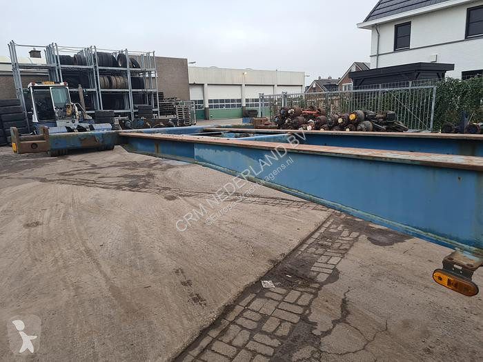 Semiremorca Fliegl 3 AXLE CONTAINER CHASSIS 40...