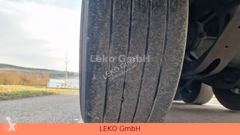 نصف مقطورة Fruehauf Frigo Semi 38T Vector...