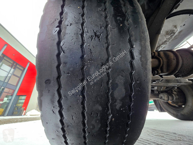 نصف مقطورة Kässbohrer STB / Liftachse /...