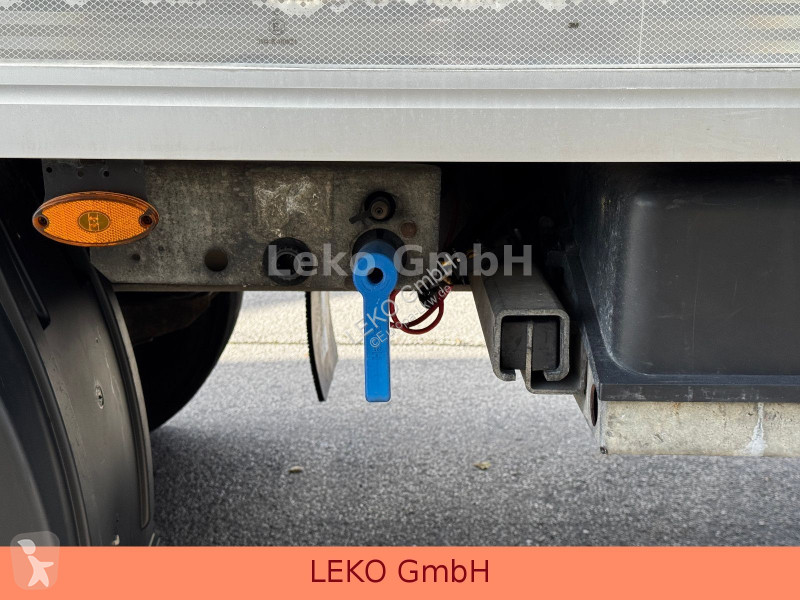 Félpótkocsi Fruehauf Mit Carrier Vector 1950 Mt
