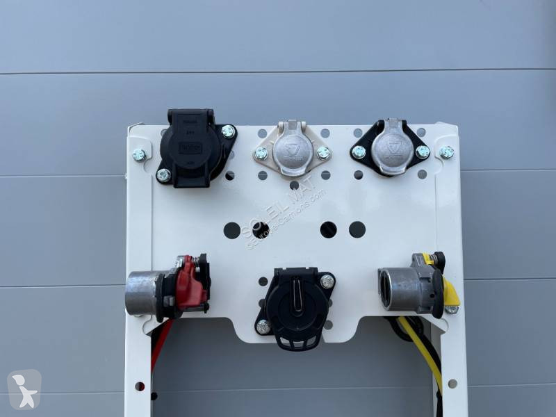 Fliegl  semi-trailer