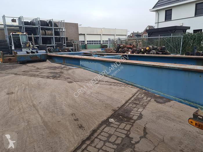 Semiremorca Fliegl 3 AXLE CONTAINER CHASSIS 40...