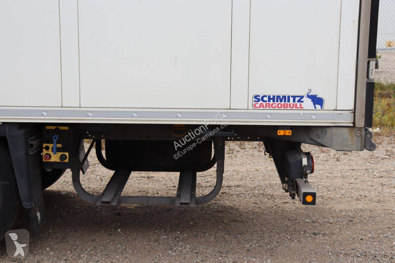 Semirimorchio Schmitz Cargobull SCB*S3B