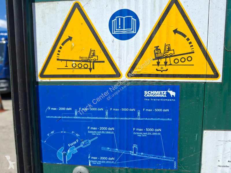 نصف مقطورة Schmitz Cargobull   3 Achs Mega...