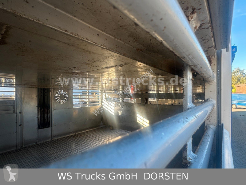 Semitrailer  Finkl  3 Stock Hubdach Typ 2...