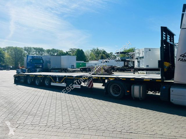 Semitrailer Kässbohrer Mega Tele HD Plattform...