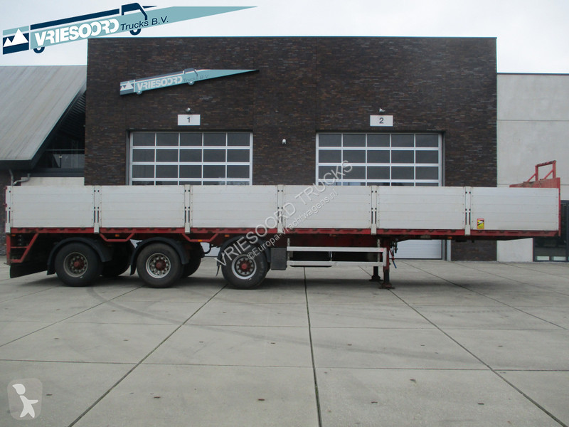 Semiremorca Pacton T3-003