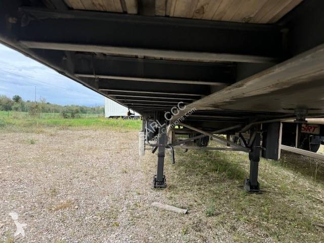 Semirimorchio Fruehauf GL-763-NH accidentée