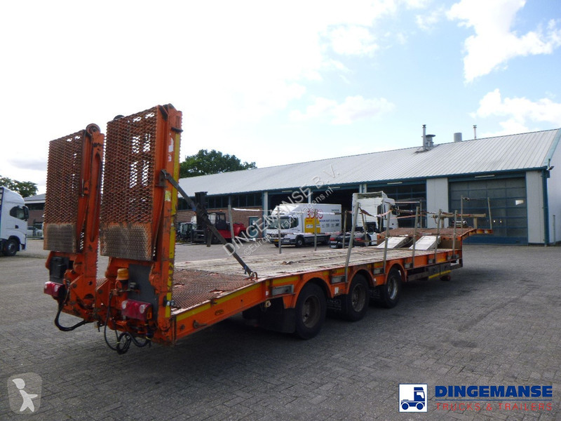 Semiremorca King 3-axle semi-lowbed trailer 44T...