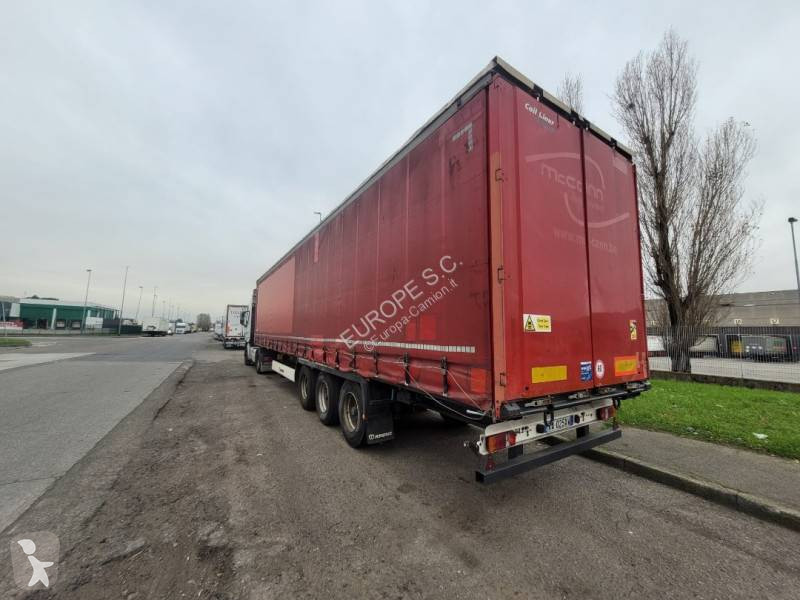 Semitrailer Krone centinato alla francese
