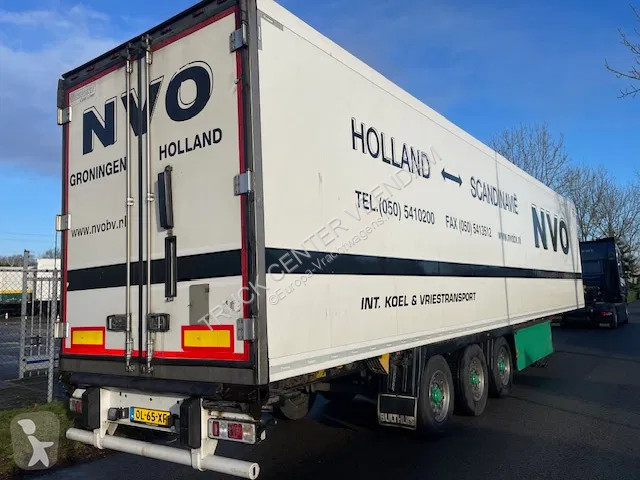 Semiremorca Krone Frigo Double stock carrier...
