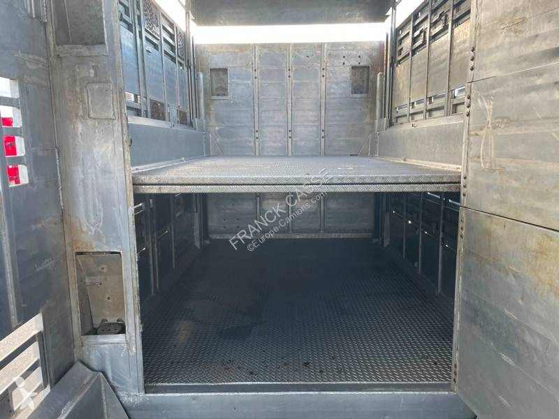 Semitrailer Pezzaioli 3 étages - 2 compartiments