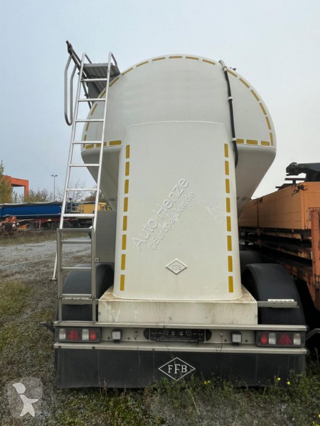 Semi reboque Feldbinder Silo für Staub und...