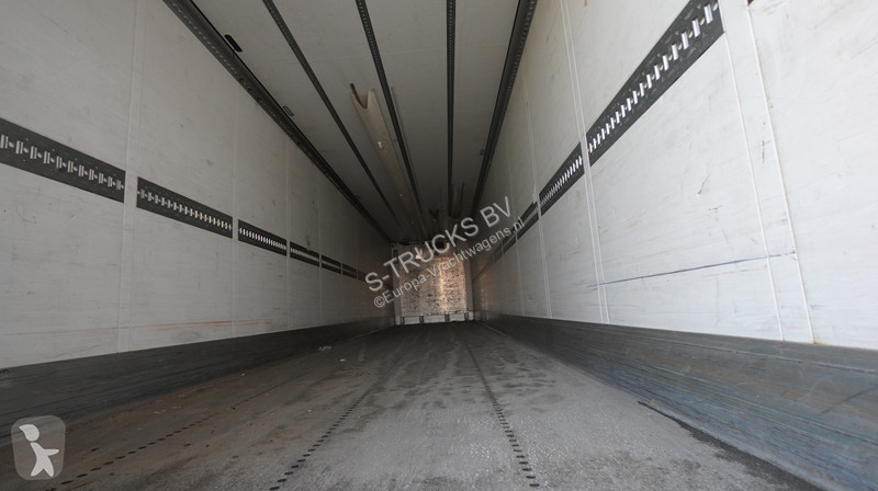 Oplegger Schmitz Cargobull 3 AXLE FRIGO TRAILER...