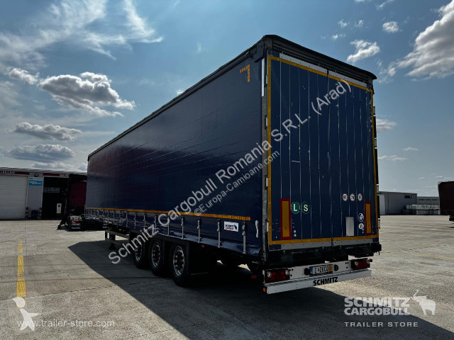 Sættevogn Schmitz Cargobull Curtainsider Varios