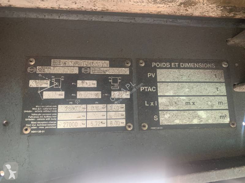 Semirimorchio Fruehauf Express Liner accidentée