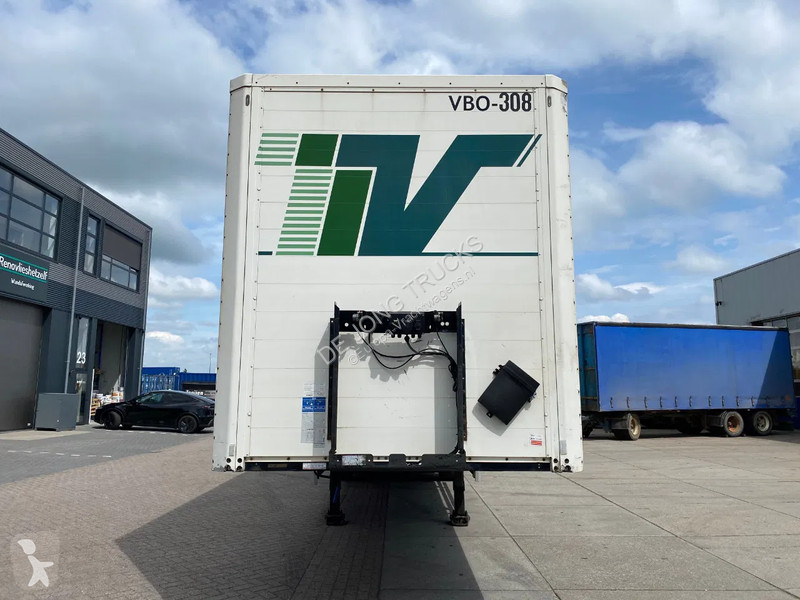 Sættevogn Kögel S24-3 / Closed Box / SAF + Disc