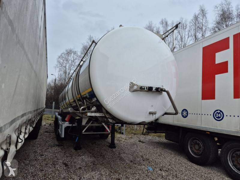 Semitrailer Kässbohrer cistern for chemicals / ADR